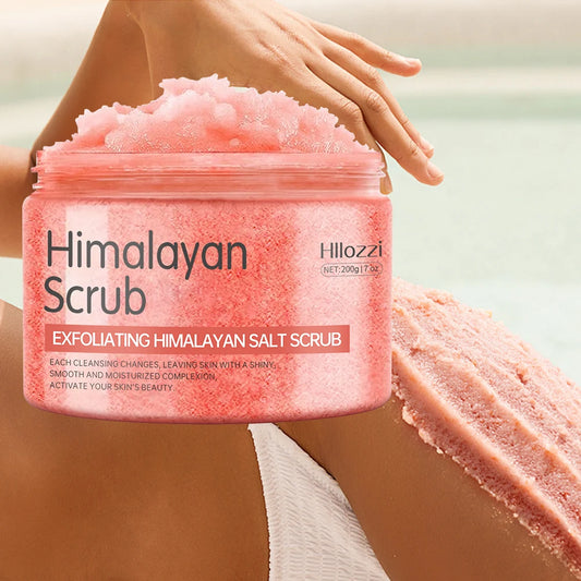 Himalayan salt scrub cleanses the skin